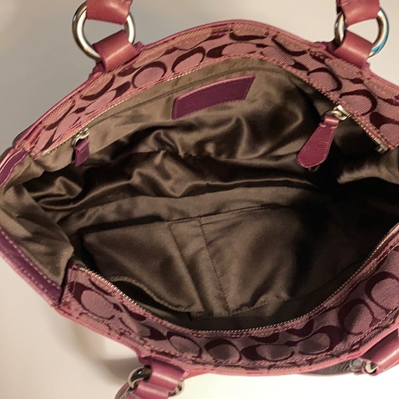 Coach purple/burgundy leather and fabric bag - Picture 13 of 16